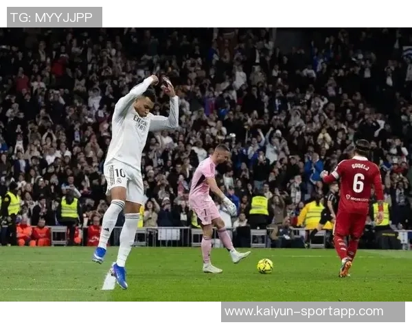 姆巴佩西甲连续8场进球追平皇马传奇记录仅次于C罗