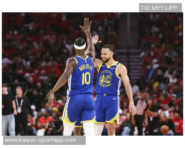 勇士战胜灰熊库里追梦波杰姆斯基喜登胜利海报封面